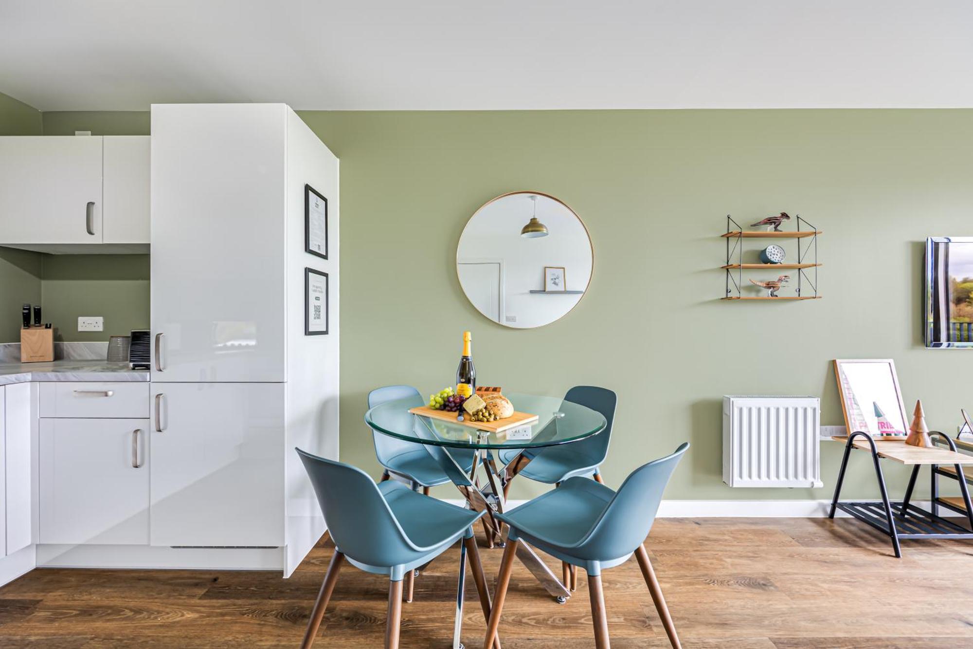 Penthouse Apartment - City Centre - Secure Parking, Balcony, Self-Check-In, Fast Wifi And Smart Tv With Netflix By Yoko Property Milton Keynes Bagian luar foto