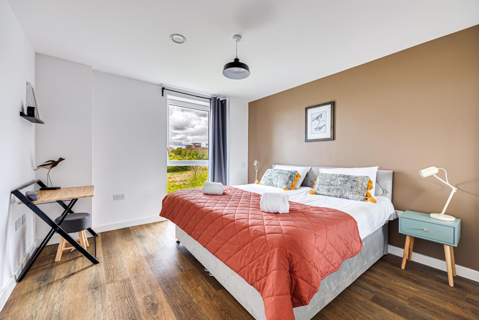 Penthouse Apartment - City Centre - Secure Parking, Balcony, Self-Check-In, Fast Wifi And Smart Tv With Netflix By Yoko Property Milton Keynes Bagian luar foto