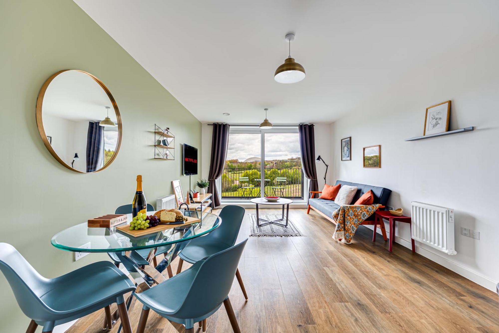 Penthouse Apartment - City Centre - Secure Parking, Balcony, Self-Check-In, Fast Wifi And Smart Tv With Netflix By Yoko Property Milton Keynes Bagian luar foto