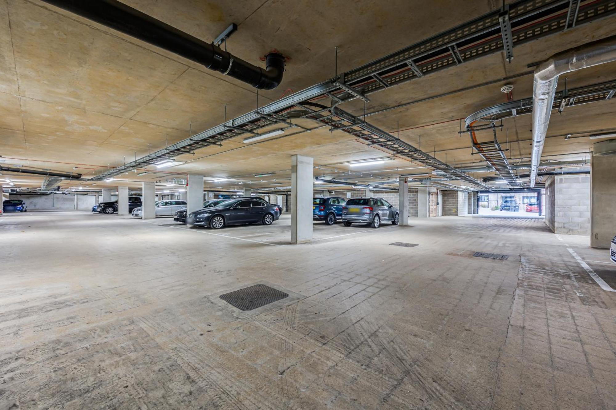 Penthouse Apartment - City Centre - Secure Parking, Balcony, Self-Check-In, Fast Wifi And Smart Tv With Netflix By Yoko Property Milton Keynes Bagian luar foto