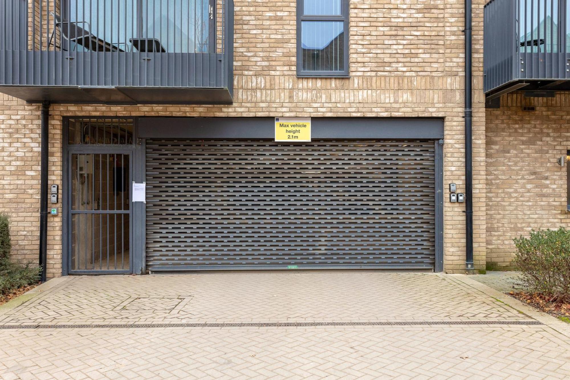 Penthouse Apartment - City Centre - Secure Parking, Balcony, Self-Check-In, Fast Wifi And Smart Tv With Netflix By Yoko Property Milton Keynes Bagian luar foto